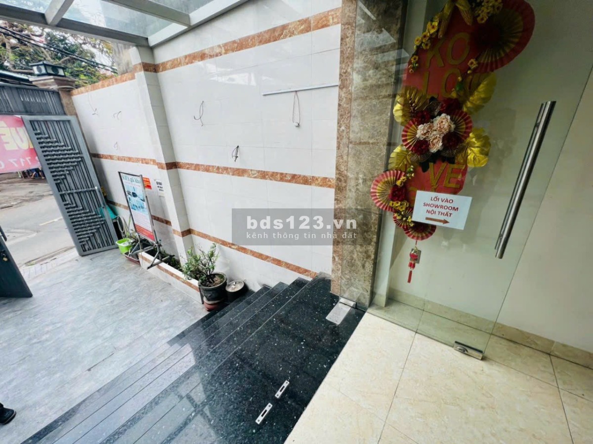 Mặt bằng mặt tiền lớn đa loại thể loại kinh doanh bao SANG ở Nguyễn Thượng Hiền, Bình Thạnh