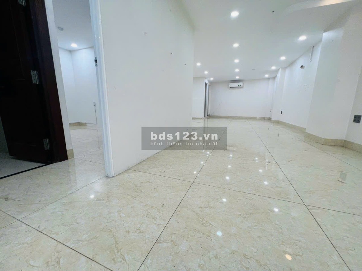 Mặt bằng mặt tiền lớn đa loại thể loại kinh doanh bao SANG ở Nguyễn Thượng Hiền, Bình Thạnh