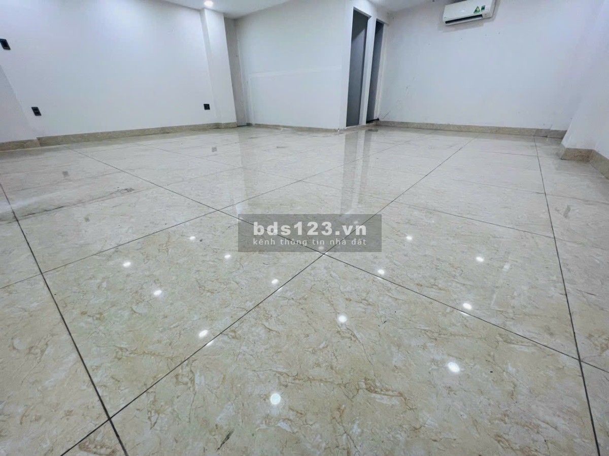 Mặt bằng mặt tiền lớn đa loại thể loại kinh doanh bao SANG ở Nguyễn Thượng Hiền, Bình Thạnh