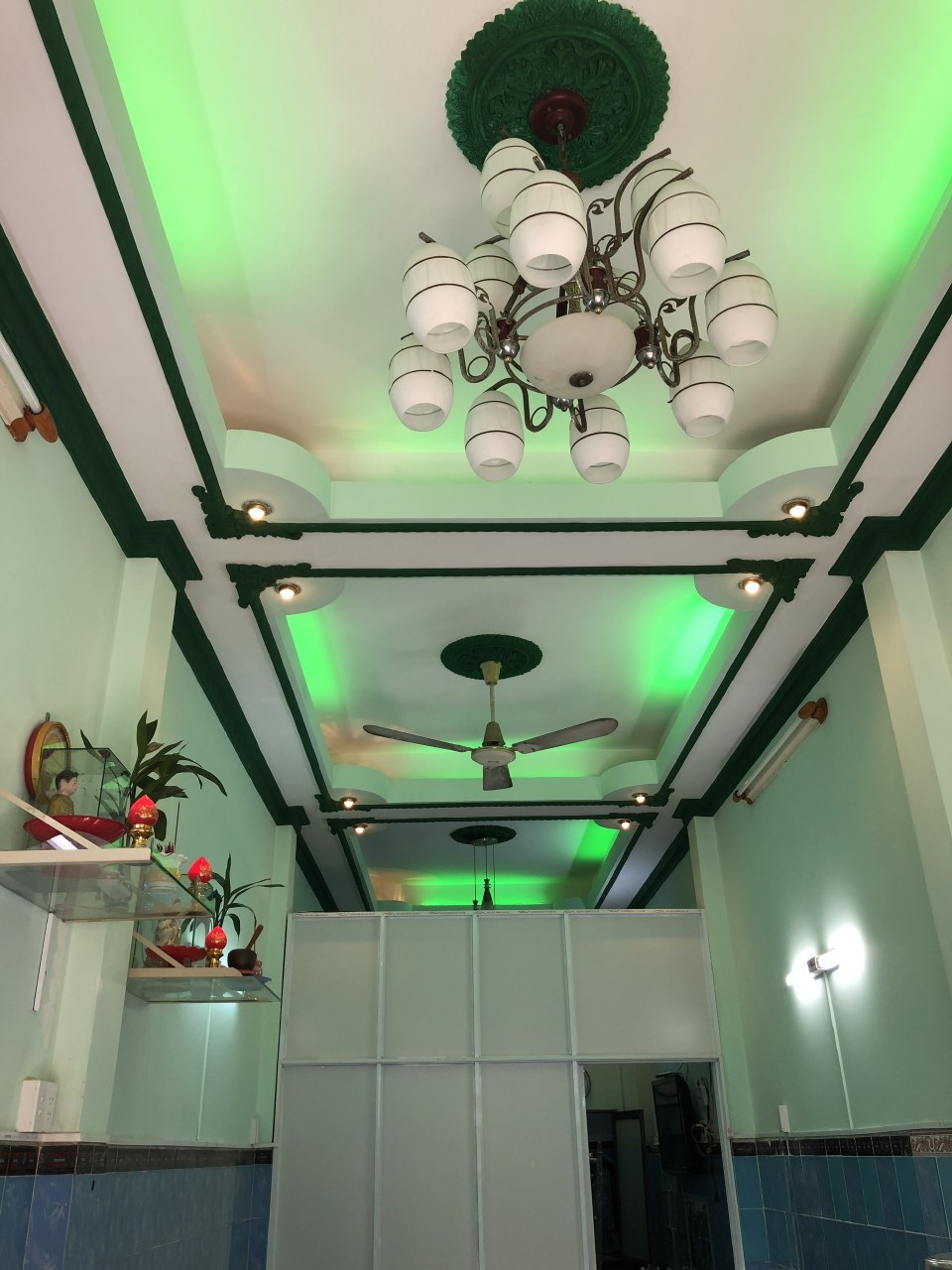 Cho thuê MTKD 12M ngay Nguyễn Sơn quận Tân Phú 4 x 18 - 3 tầng BTCT - 15 triệu