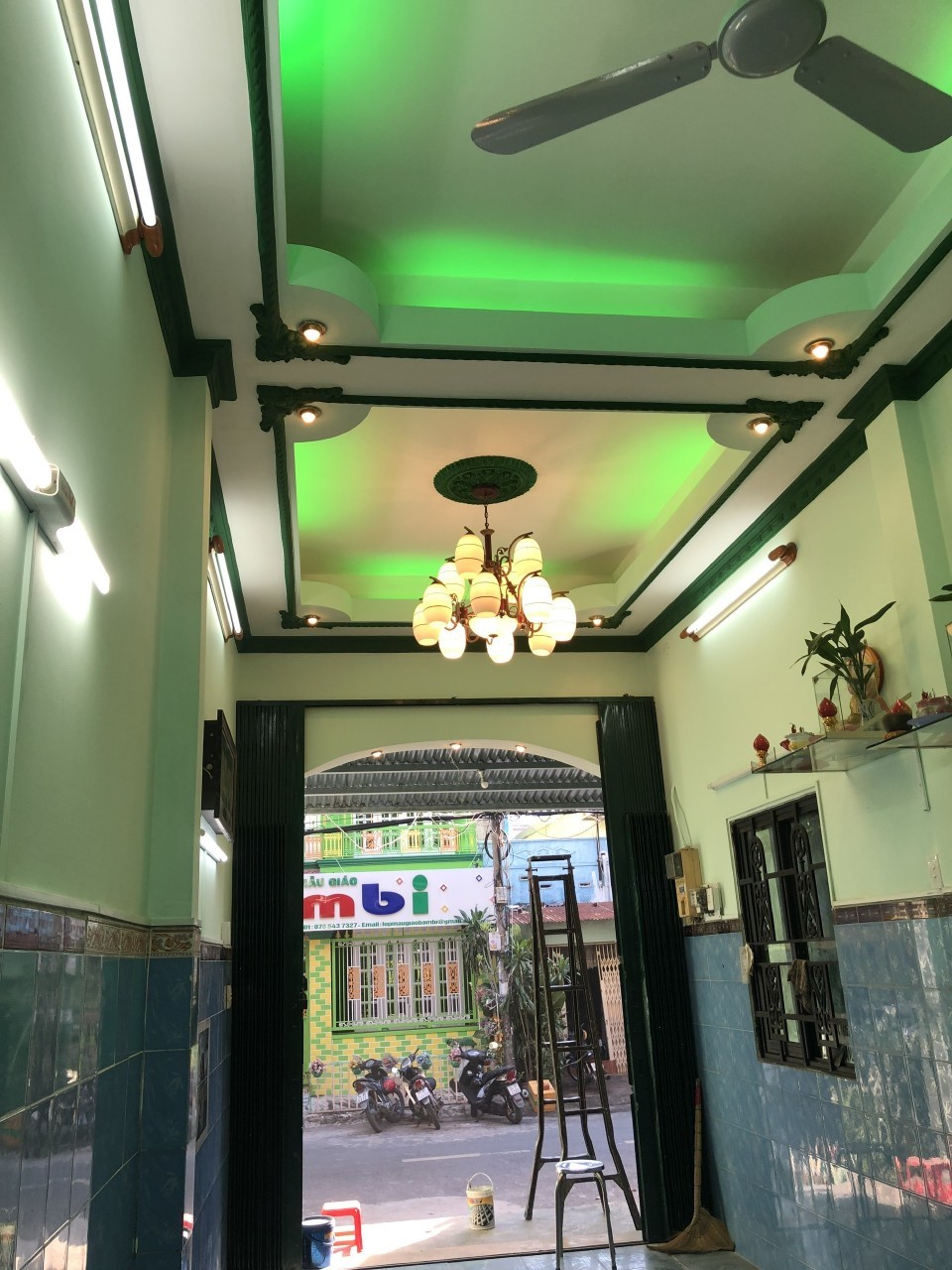 Cho thuê MTKD 12M ngay Nguyễn Sơn quận Tân Phú 4 x 18 - 3 tầng BTCT - 15 triệu