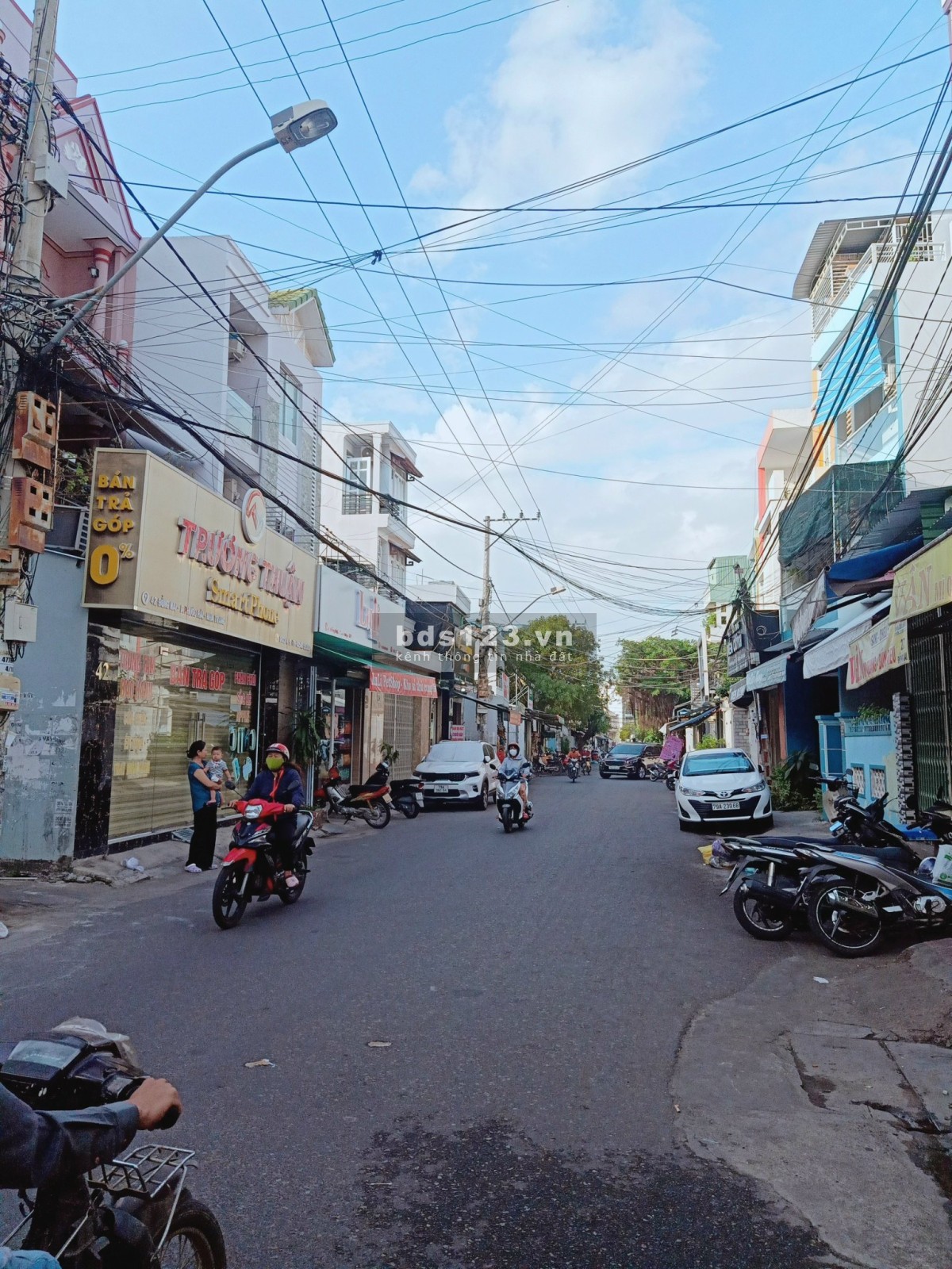 Bán nhà 2 tầng mặt tiền Đồng Nai 93.7m2 giá 6.2 Tỷ mặt tiền Kinh Doanh