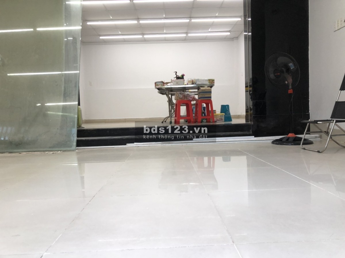 Cho mặt bằng Kinh doanh, góc 2 mặt tiền, 80m2 thích hợp kinh doanh đa ngành nghề, giá chỉ 30tr/Th