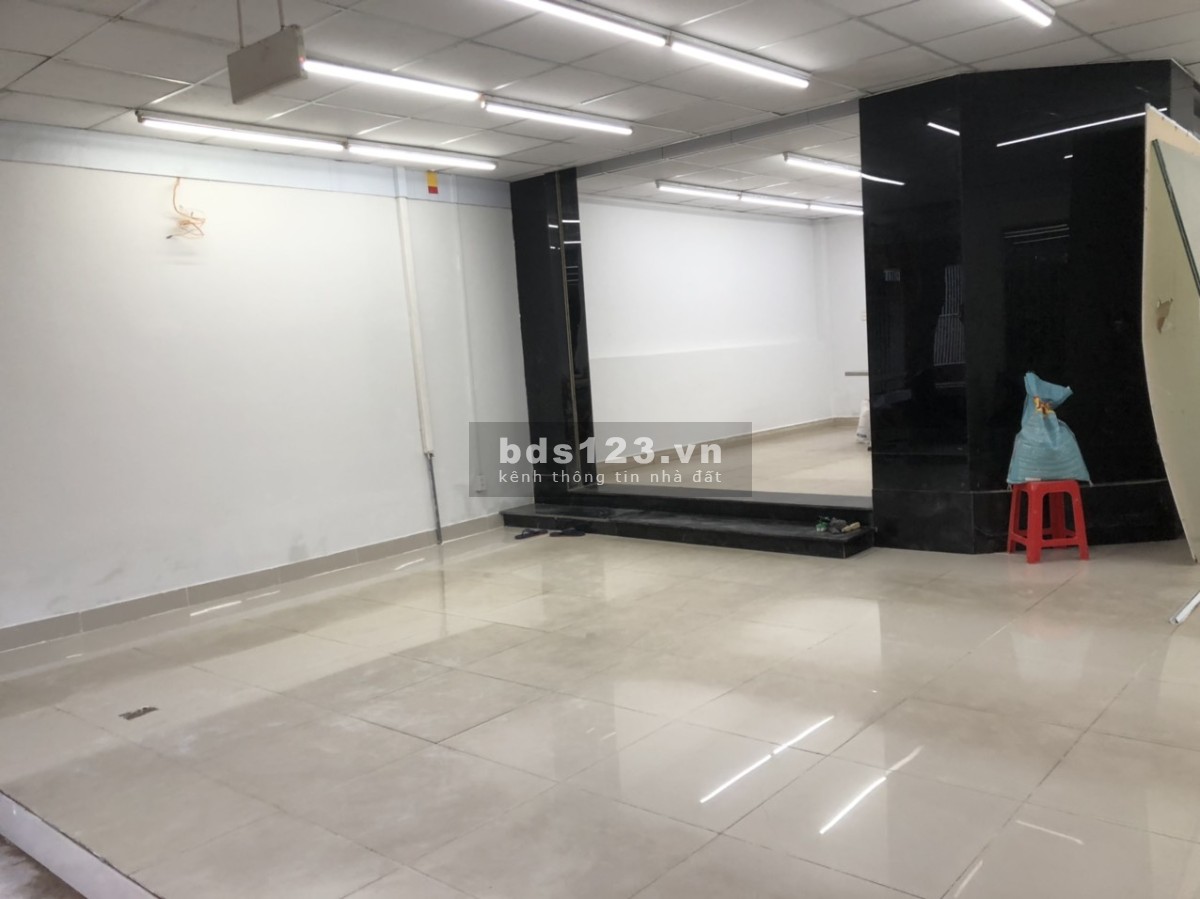 Cho mặt bằng Kinh doanh, góc 2 mặt tiền, 80m2 thích hợp kinh doanh đa ngành nghề, giá chỉ 30tr/Th
