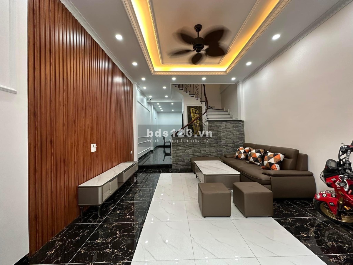 NHÀ ĐẸP,DT 50M, KHƯƠNG ĐÌNH, NGAY NGÃ TƯ SỞ, MT 4,3M, 4 TẦNG, 6 PHÒNG NGỦ, GIÁ 6,3 TỶ