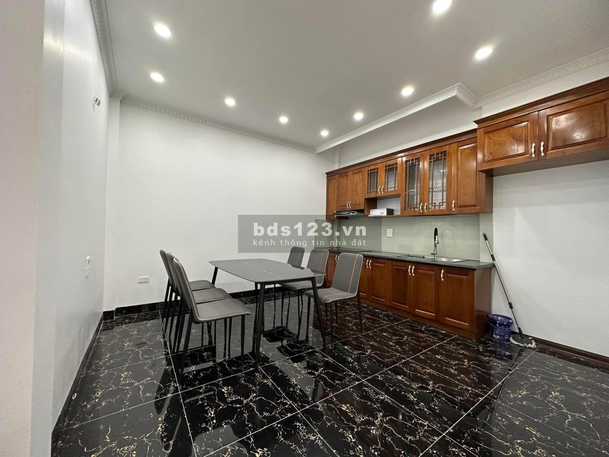 NHÀ ĐẸP,DT 50M, KHƯƠNG ĐÌNH, NGAY NGÃ TƯ SỞ, MT 4,3M, 4 TẦNG, 6 PHÒNG NGỦ, GIÁ 6,3 TỶ
