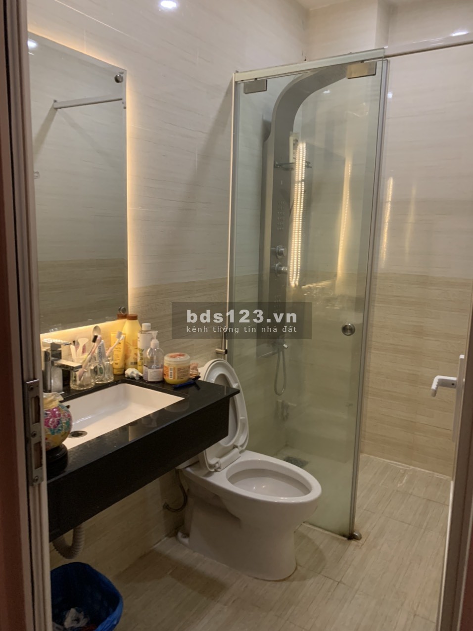 Nhà mới xây năm ngoái, 4 tầng, P.10, 119m², 4.65 tỷ