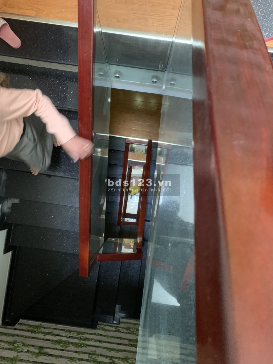 Nhà mới xây năm ngoái, 4 tầng, P.10, 119m², 4.65 tỷ