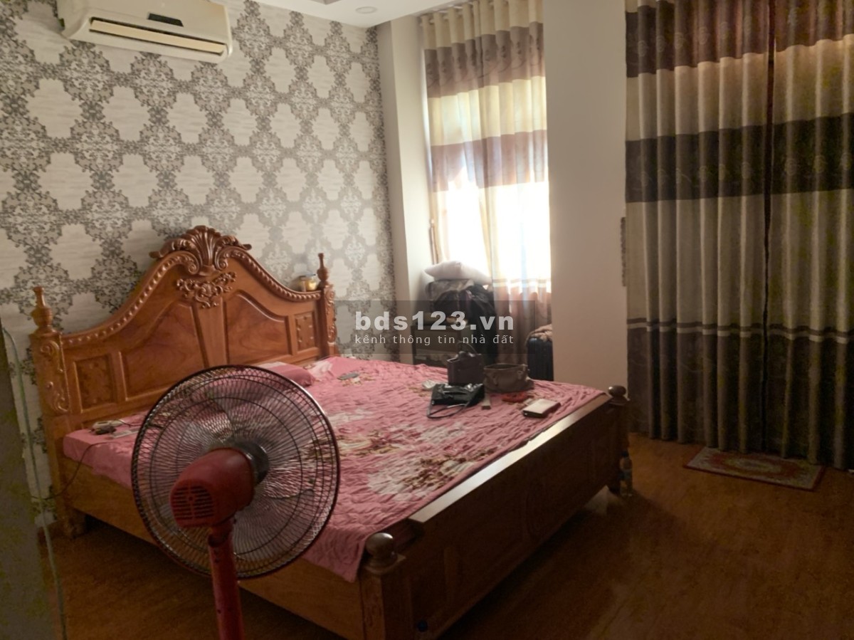 Nhà mới xây năm ngoái, 4 tầng, P.10, 119m², 4.65 tỷ
