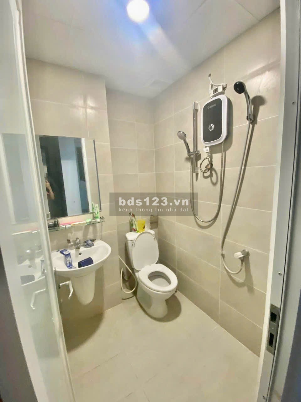 Căn hộ Saigon intela 2PN- 2WC full nội thất chính chủ - gần ĐH văn hiến, kinh tế, kinh tế tài chính
