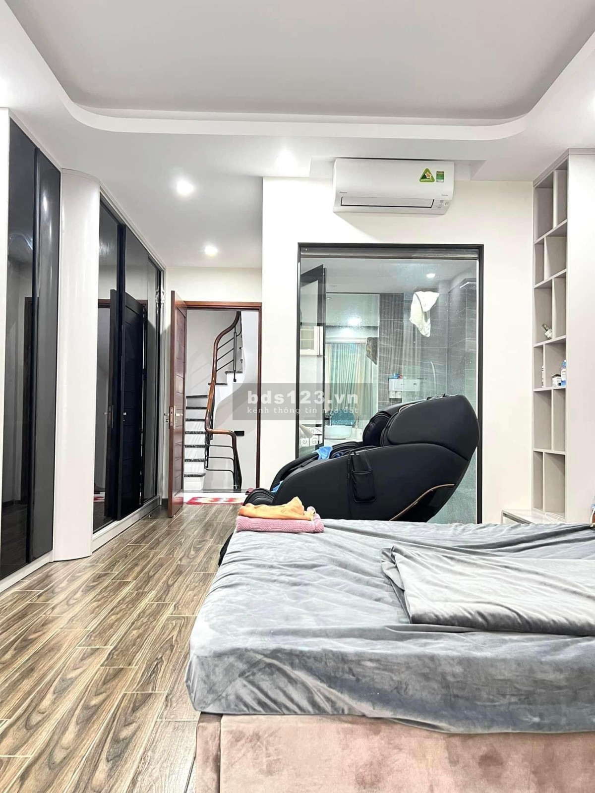 ️ NHÀ ĐẸP - THANG MÁY CHẠY VÈO VÈO - NGÕ RỘNG THOÁNG GẦN OTO 40M×6.8.7TỶ. 