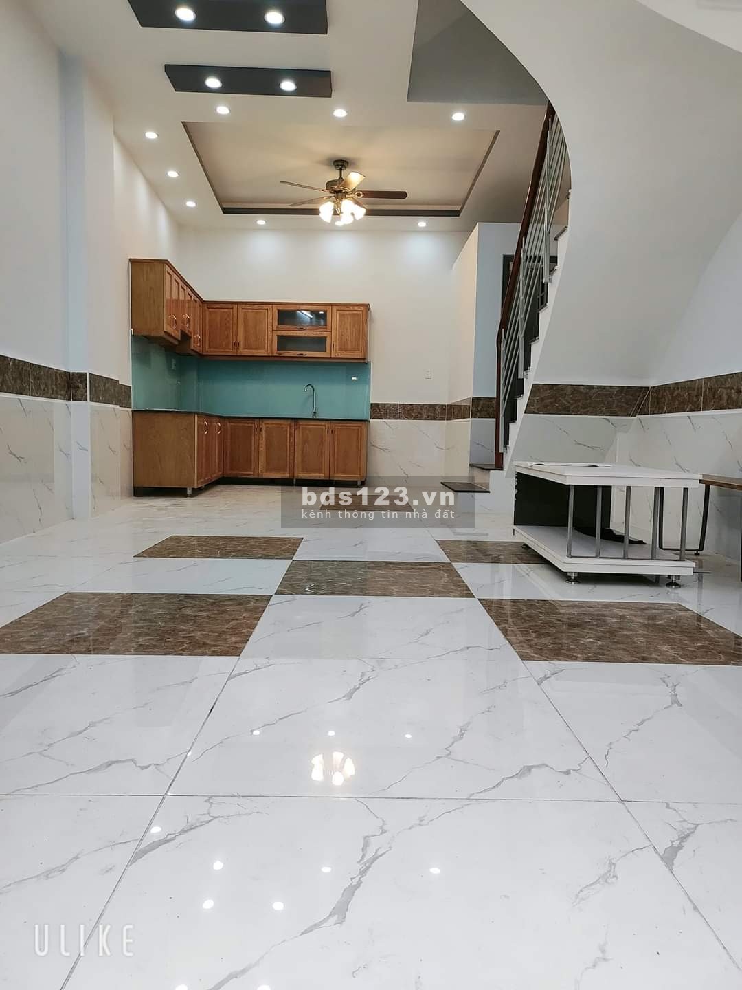 Bán Nhà Phường Trường Thọ, Nhà 2 lầu ,3 phòng ngủ Mới Tinh , thiết kế hiện đại, hẻm xe tải tránh .