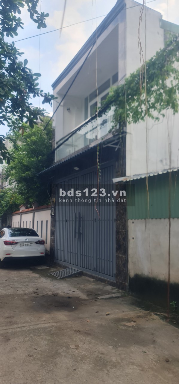 Bán Nhà Phường Trường Thọ, Nhà 2 lầu ,3 phòng ngủ Mới Tinh , thiết kế hiện đại, hẻm xe tải tránh .
