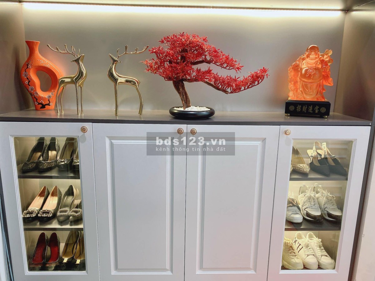 Bán nhà Khâm Thiên, 30m2, 5 tầng, gần ô tô, giá 4 tỷ 350