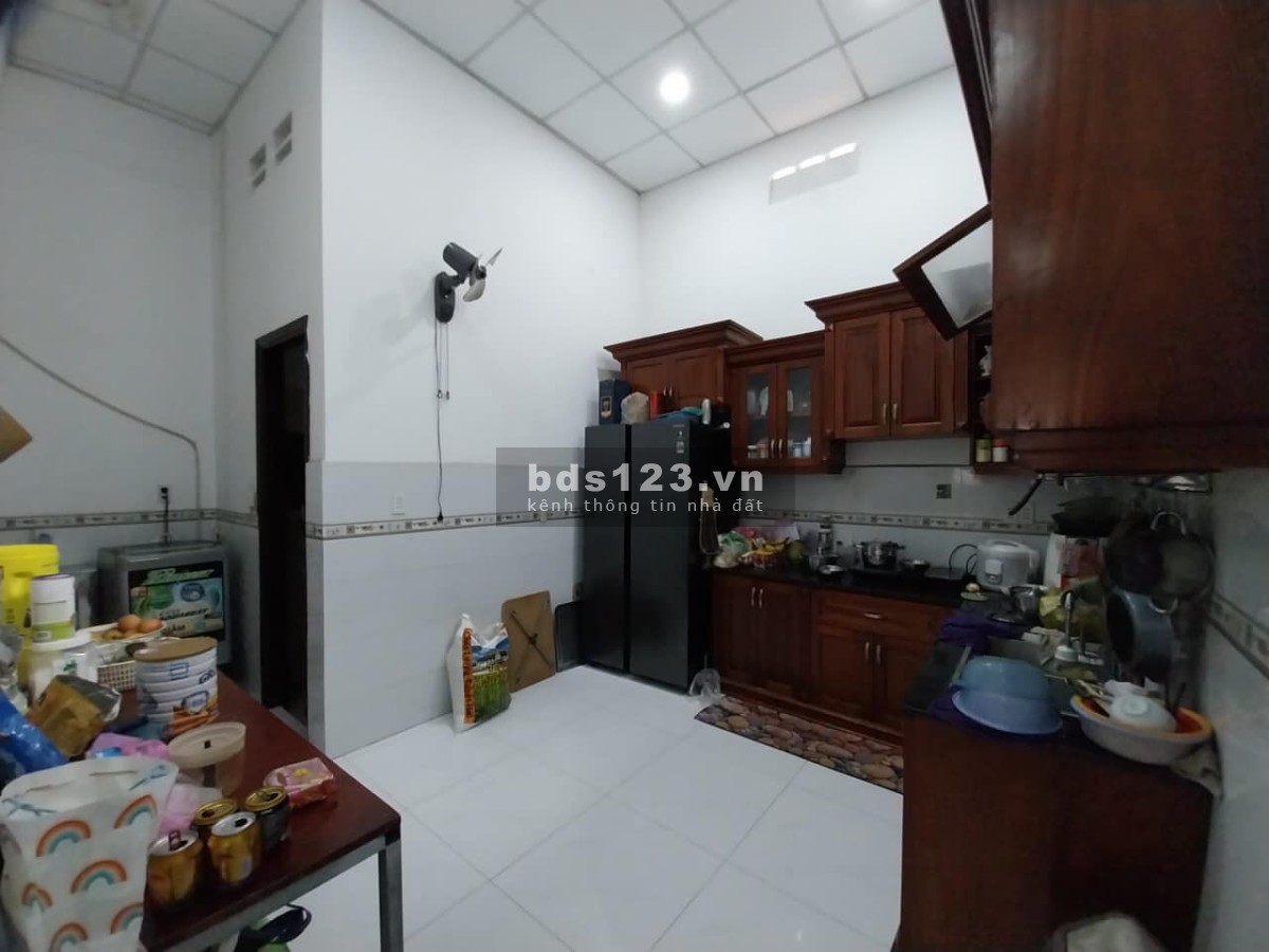 Bán nhà lầu 5 tỷ, đi bộ tới trường, Q.Bình Tân, ngang 5.5m, 4 tầng, sổ hồng