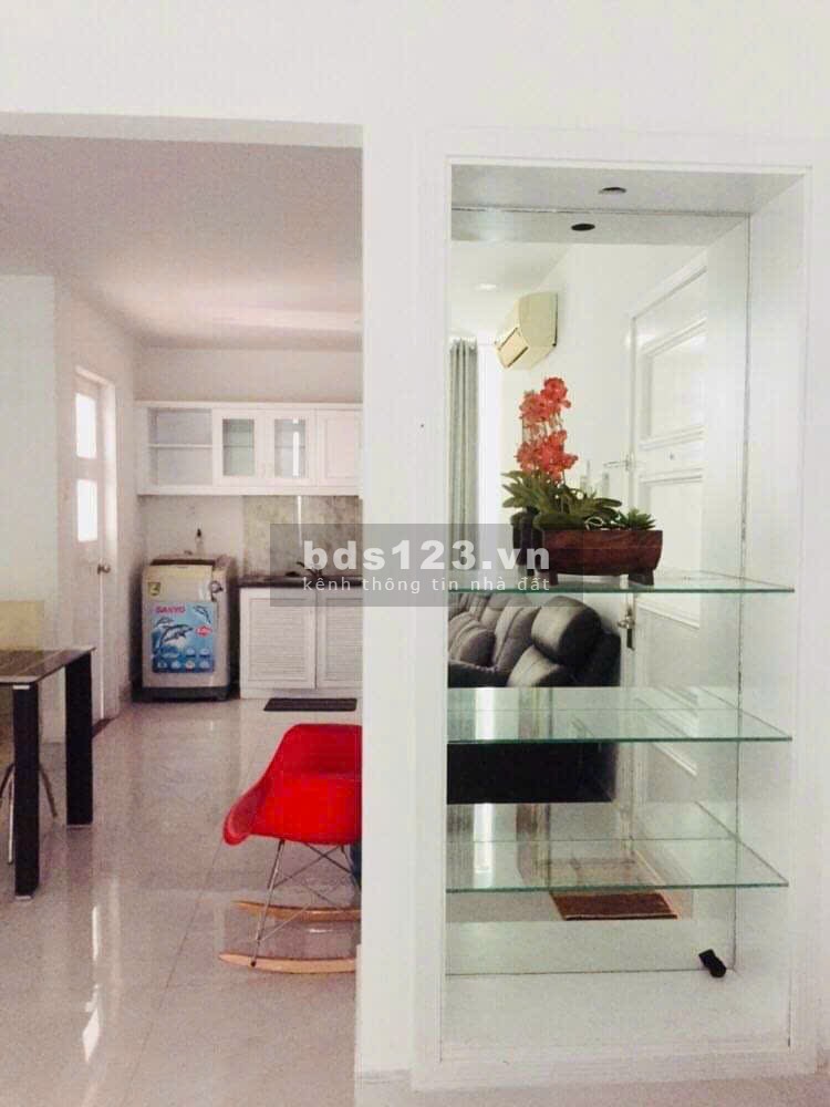 Bán căn hộ 2 PN view đẹp, thoáng mát, liền kề Phú Mỹ Hưng, tiện bề đi tứ tung. Đã giảm 50 triệu