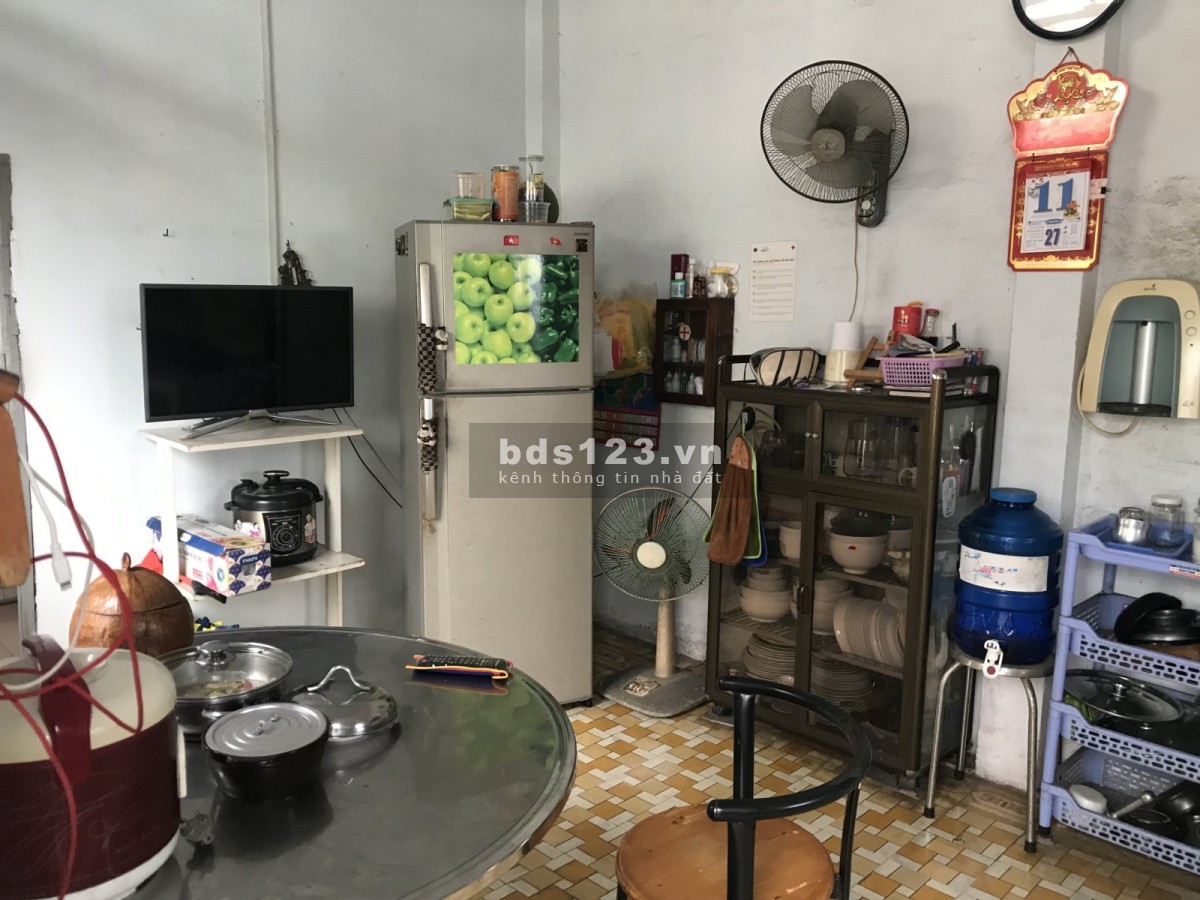 Bán nhà nặt tiền Linh Đông, DT 204m², nhà C4 N4.2m,13,5m x D32.5m giá chỉ 10,5 tỷ tại Thủ Đức