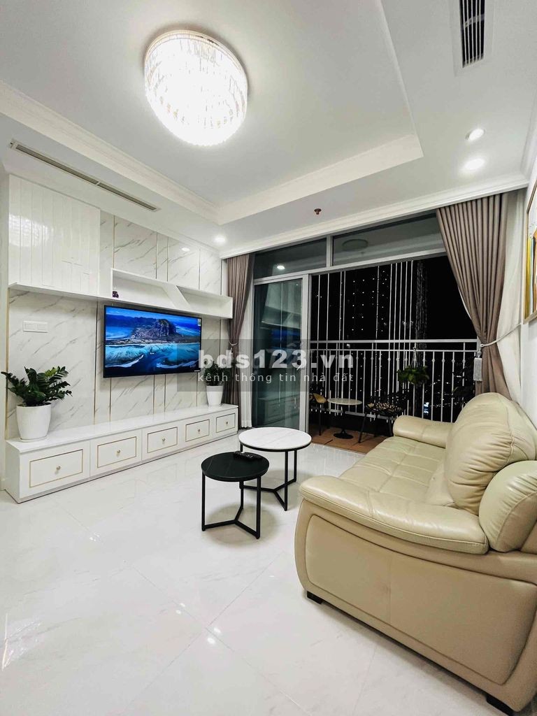 BÁN GẤP căn hộ The Sun Avenue Quận 2, 2 PN, 1 vệ sinh, lầu 16 giá 3.1 tỷ bao thuế, LH 083 555 8886