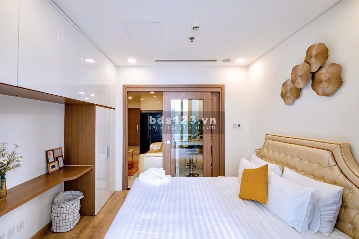 Cần tiền BÁN GẤP căn hộ The Sun Avenue 3 PN 96m2 chỉ 5,8 tỷ ban công dài, LH 083 555 8886