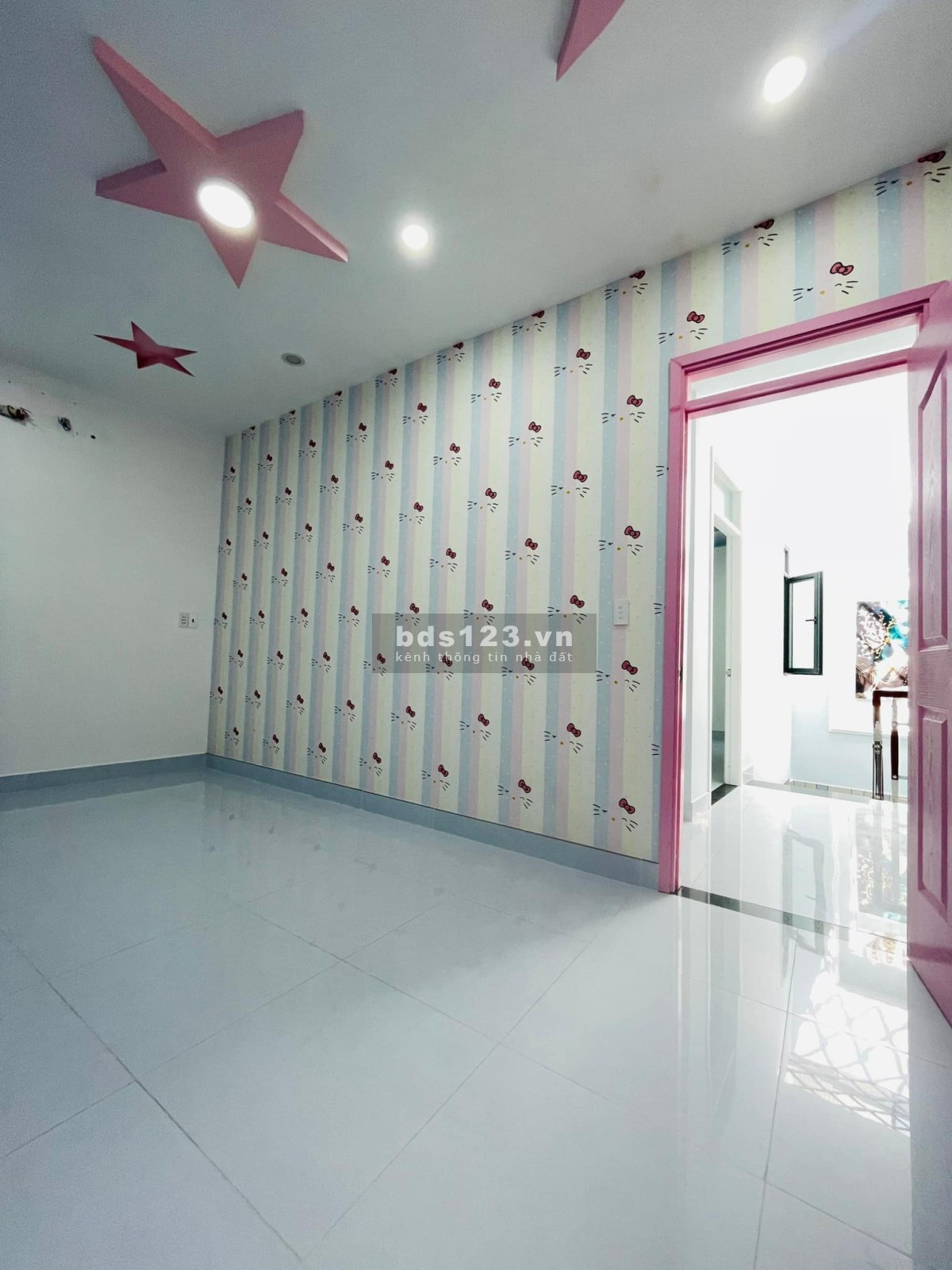 Bán nhà hẻm ô tô giá rẻ, DT 94m² MT nở hậu, 4PN4WC, Hoàng Hoa Thám, Bình Thạnh, nhỉnh 6 tỷ