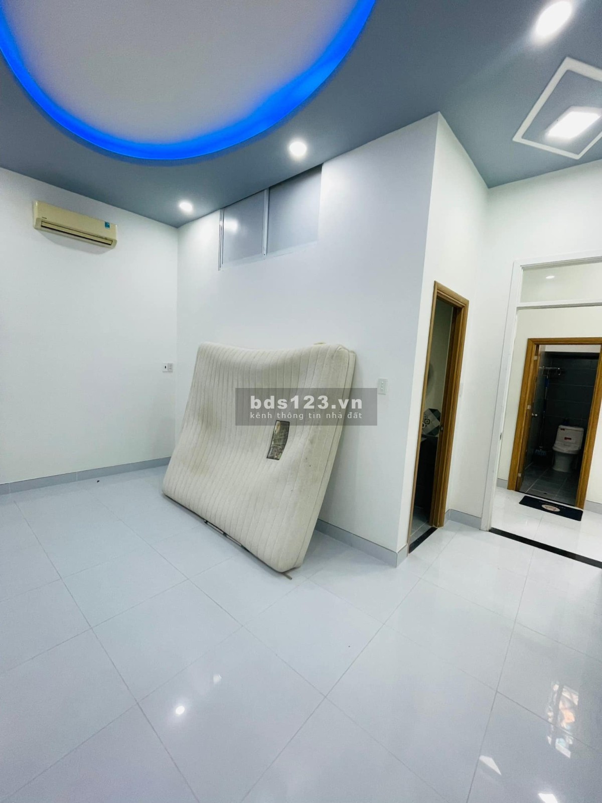 Bán nhà hẻm ô tô giá rẻ, DT 94m² MT nở hậu, 4PN4WC, Hoàng Hoa Thám, Bình Thạnh, nhỉnh 6 tỷ