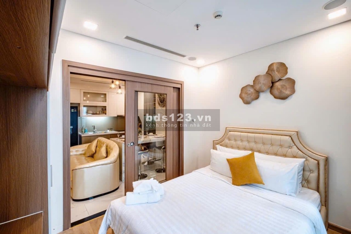 Cần tiền BÁN GẤP căn hộ The Sun Avenue 3 PN 96m2 chỉ 5,8 tỷ ban công dài, LH 083 555 8886