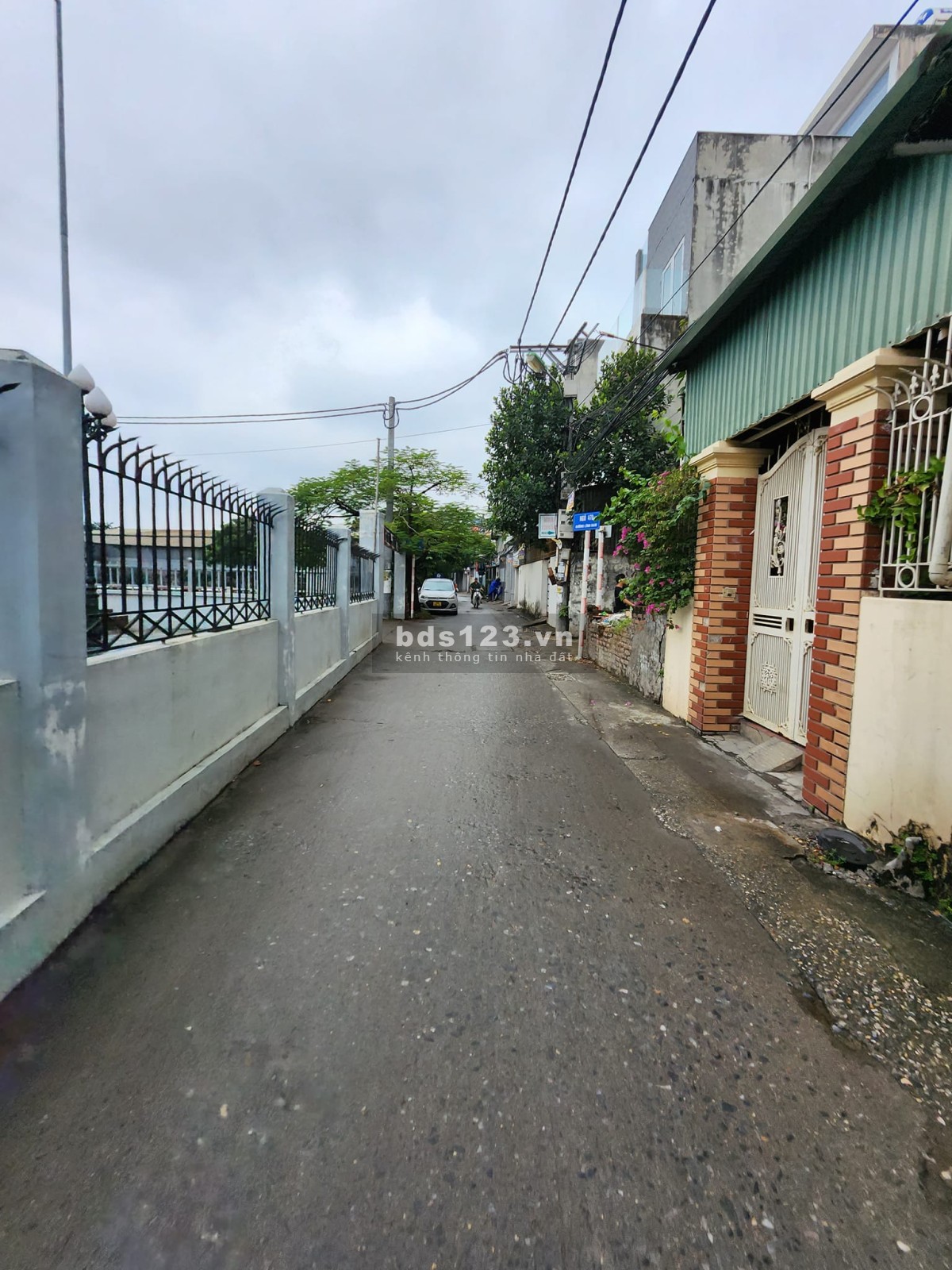Bán nhà Lĩnh Nam, Hoàng Mai, phân lô ô tô đỗ cổng, nhà mới ở ngay, chỉ có 3 tỷ 400