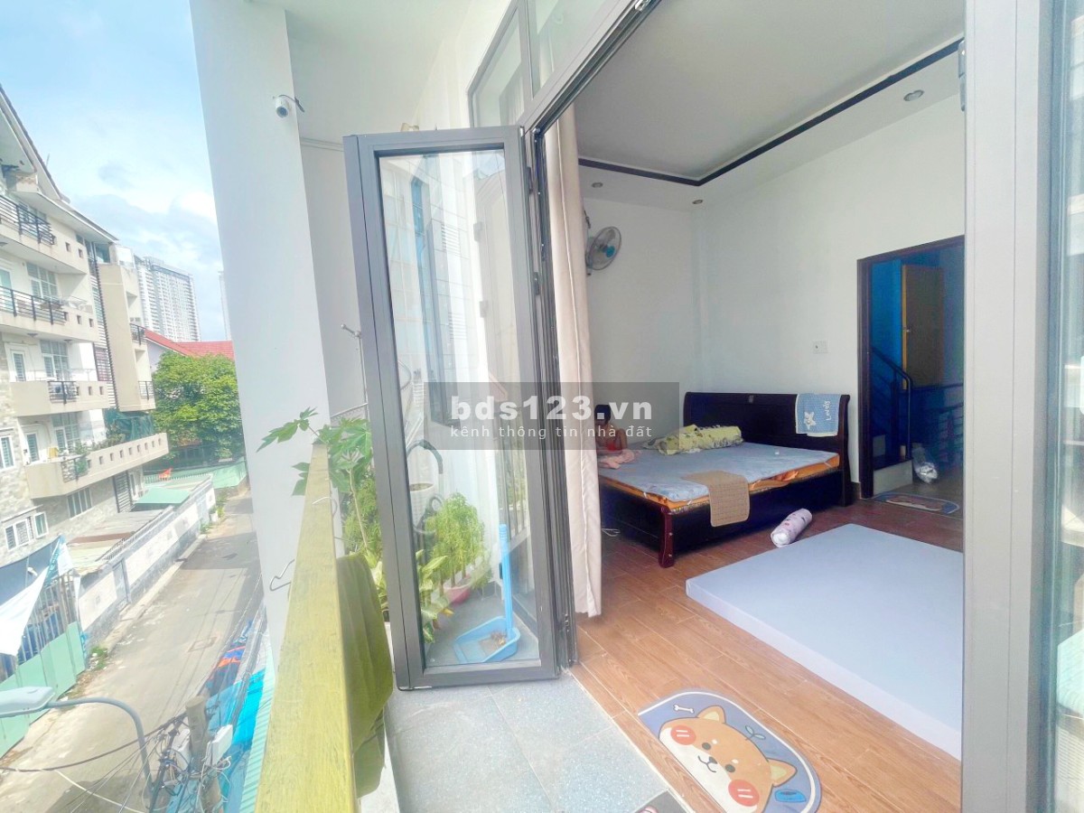Bán nhà đẹp 2 lầu sân thượng hễm hơi 6m KDC Kiều Đàm Quận 7 giá chỉ 11 tỷ