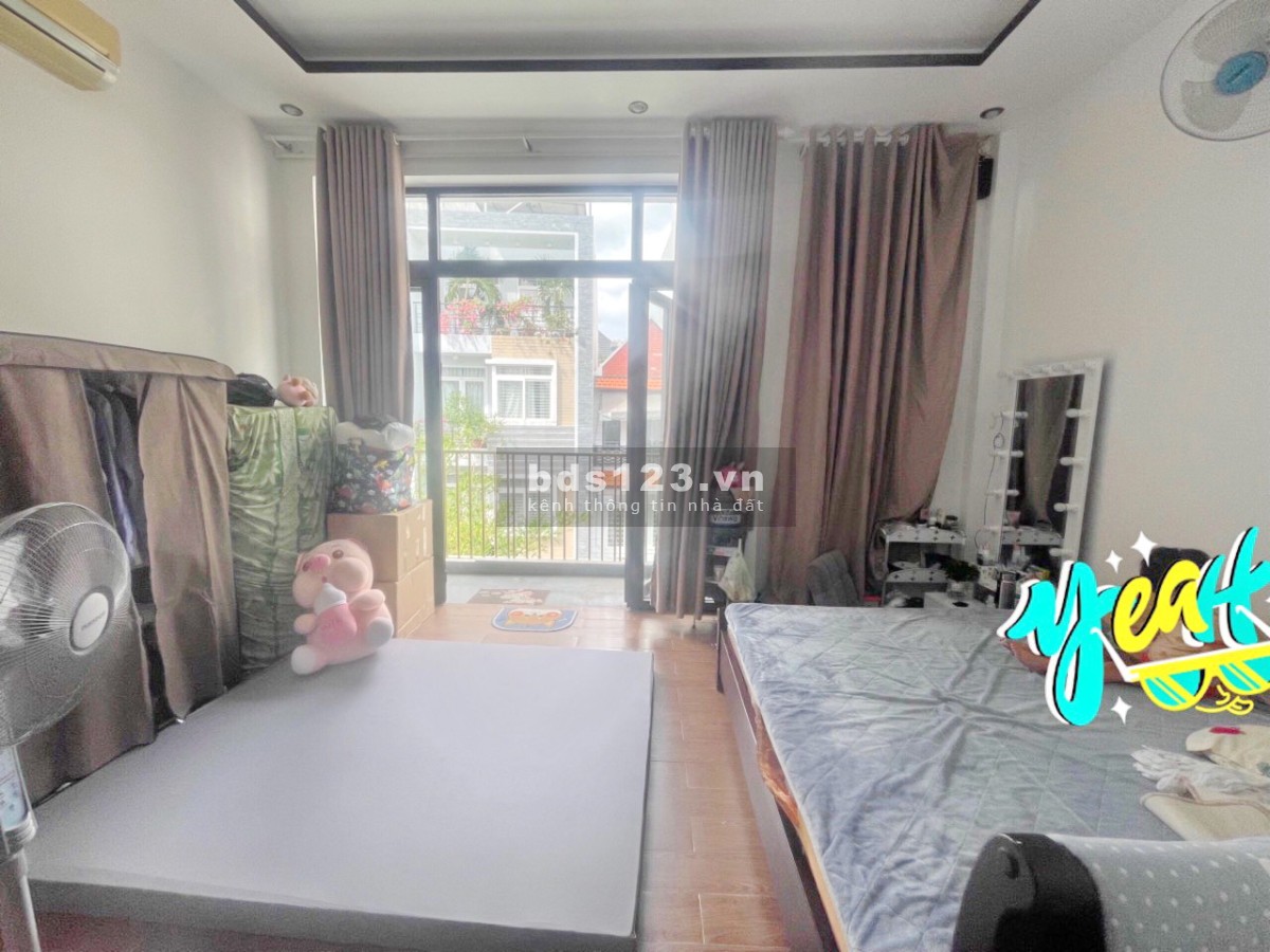 Bán nhà đẹp 2 lầu sân thượng hễm hơi 6m KDC Kiều Đàm Quận 7 giá chỉ 11 tỷ