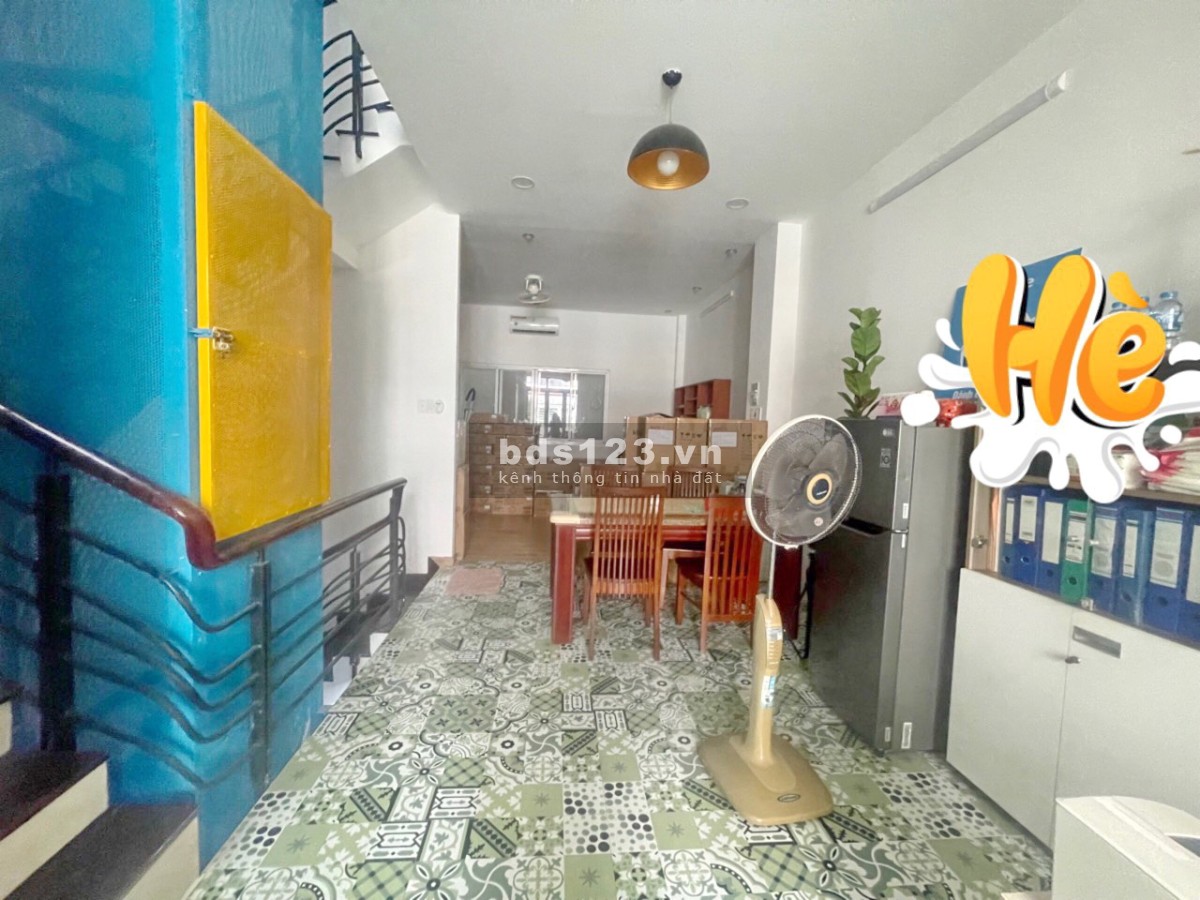 Bán nhà đẹp 2 lầu sân thượng hễm hơi 6m KDC Kiều Đàm Quận 7 giá chỉ 11 tỷ