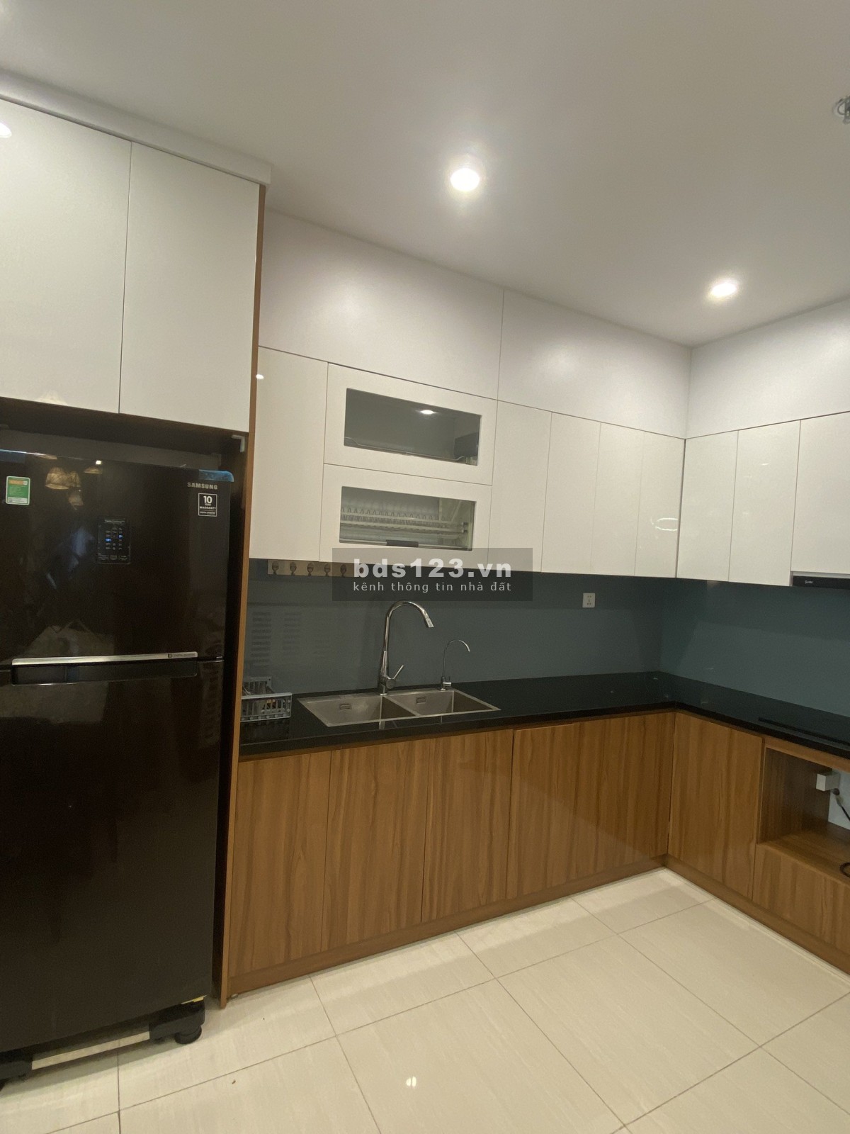 Chính chủ cần bán căn hộ 3pn tòa S302 dự án Vinhomes Smart City