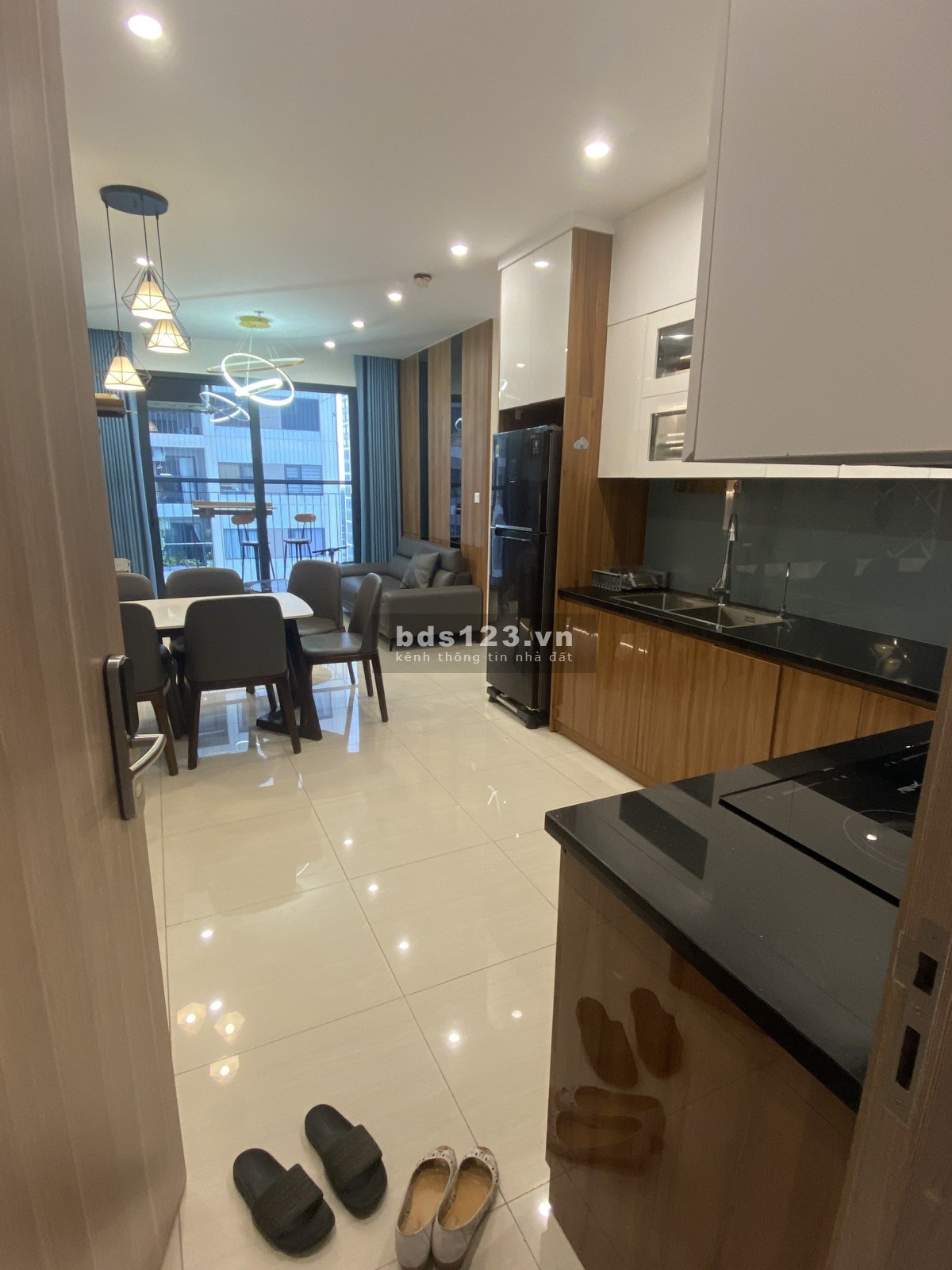 Chính chủ cần bán căn hộ 3pn tòa S302 dự án Vinhomes Smart City