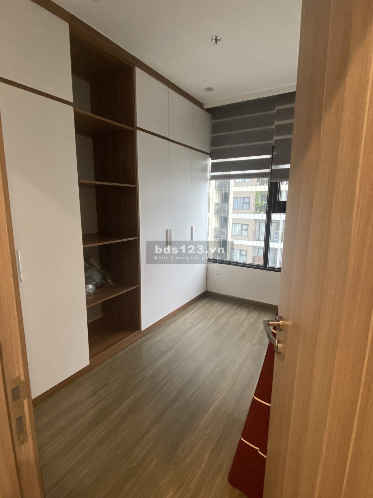 Chính chủ cần bán căn hộ 3pn tòa S302 dự án Vinhomes Smart City