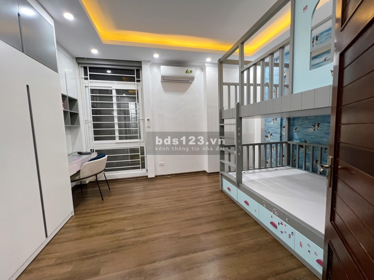 Bán nhà ngõ 1 Bùi Xương Trạch, Full nội thất, Diện tích 30.2m² x 5 tầng, giá 3.85 tỷ