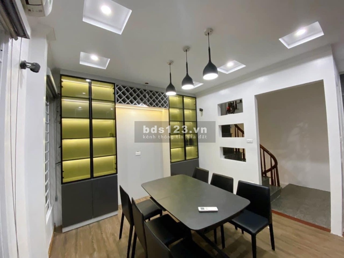 Bán nhà ngõ 1 Bùi Xương Trạch, Full nội thất, Diện tích 30.2m² x 5 tầng, giá 3.85 tỷ