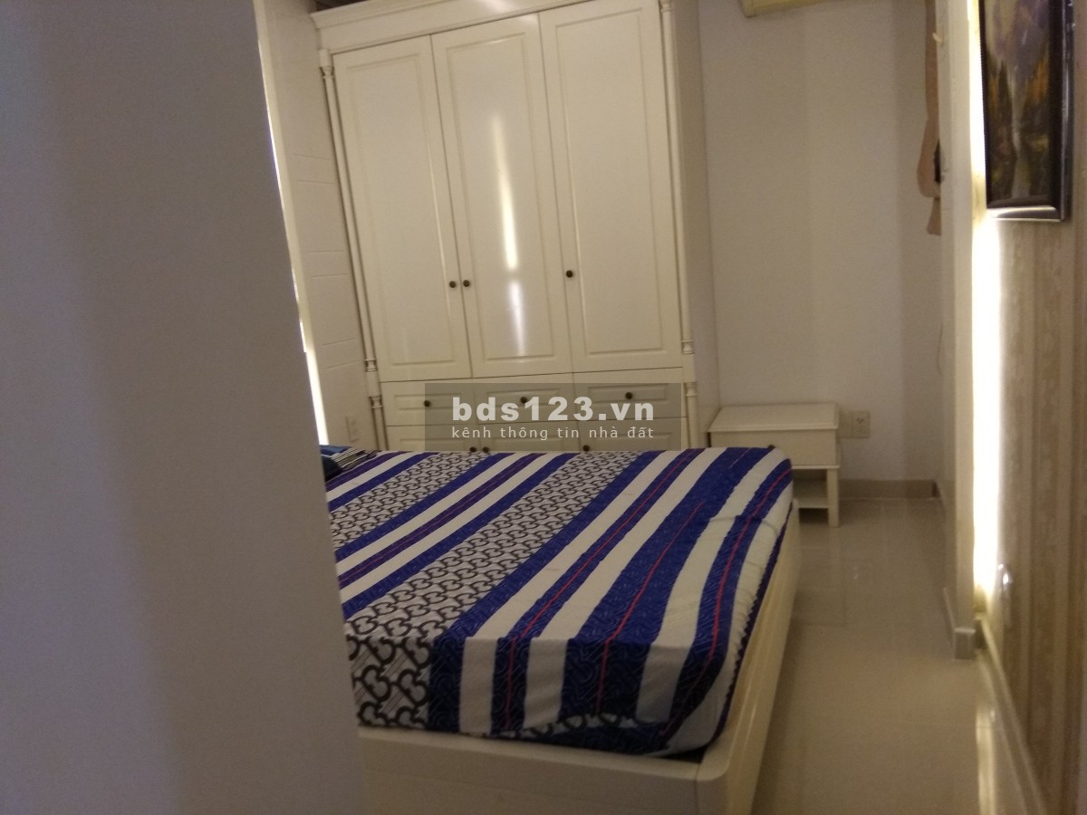 Cho thuê cc Tản Đà trung tâm Q5 góc Tản Đà với Nguyễn Trãi13 triệu/tháng - 78 m2