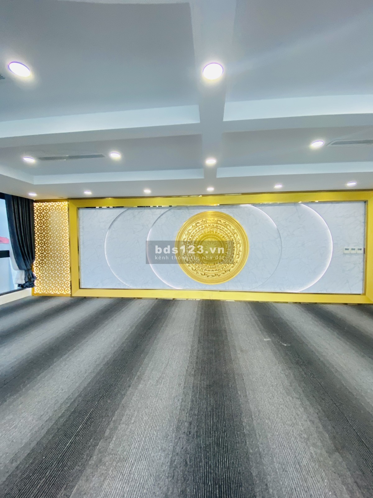 Bán nhà mặt tiền nội thất đẹp dọn vào sử dụng ngay