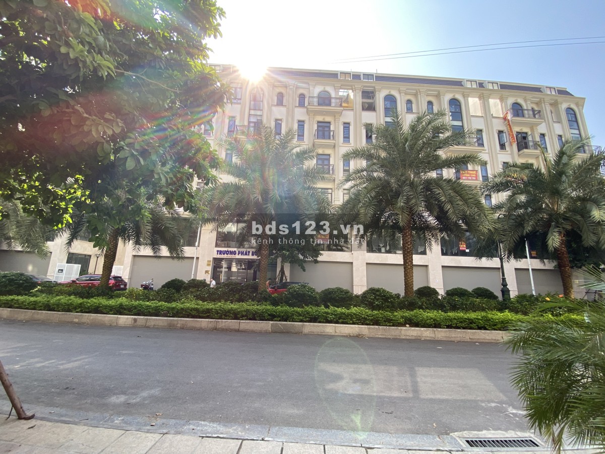 Cho thuê cả hoặc một phần các tầng 1 và 2 shophouse vừa hoàn thiện, tại dự án nhà ở Him Lam Vạn Phúc