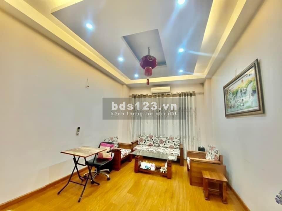 Nhà ngõ 295 phố Bạch Mai, 31m2, 3 tầng, giá chưa đến 3 tỷ