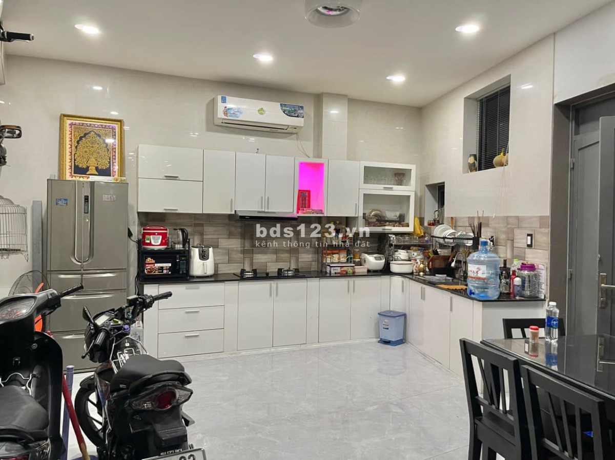 Nhà thiệt bự, thiệt đẹp, xe hơi cất nhà, 4PN 5WC, 76m2, sát PVĐ, BìnhThạnh, giá bán chỉ 9.x tỷ