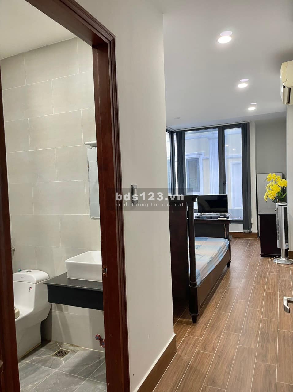Nhà thiệt bự, thiệt đẹp, xe hơi cất nhà, 4PN 5WC, 76m2, sát PVĐ, BìnhThạnh, giá bán chỉ 9.x tỷ