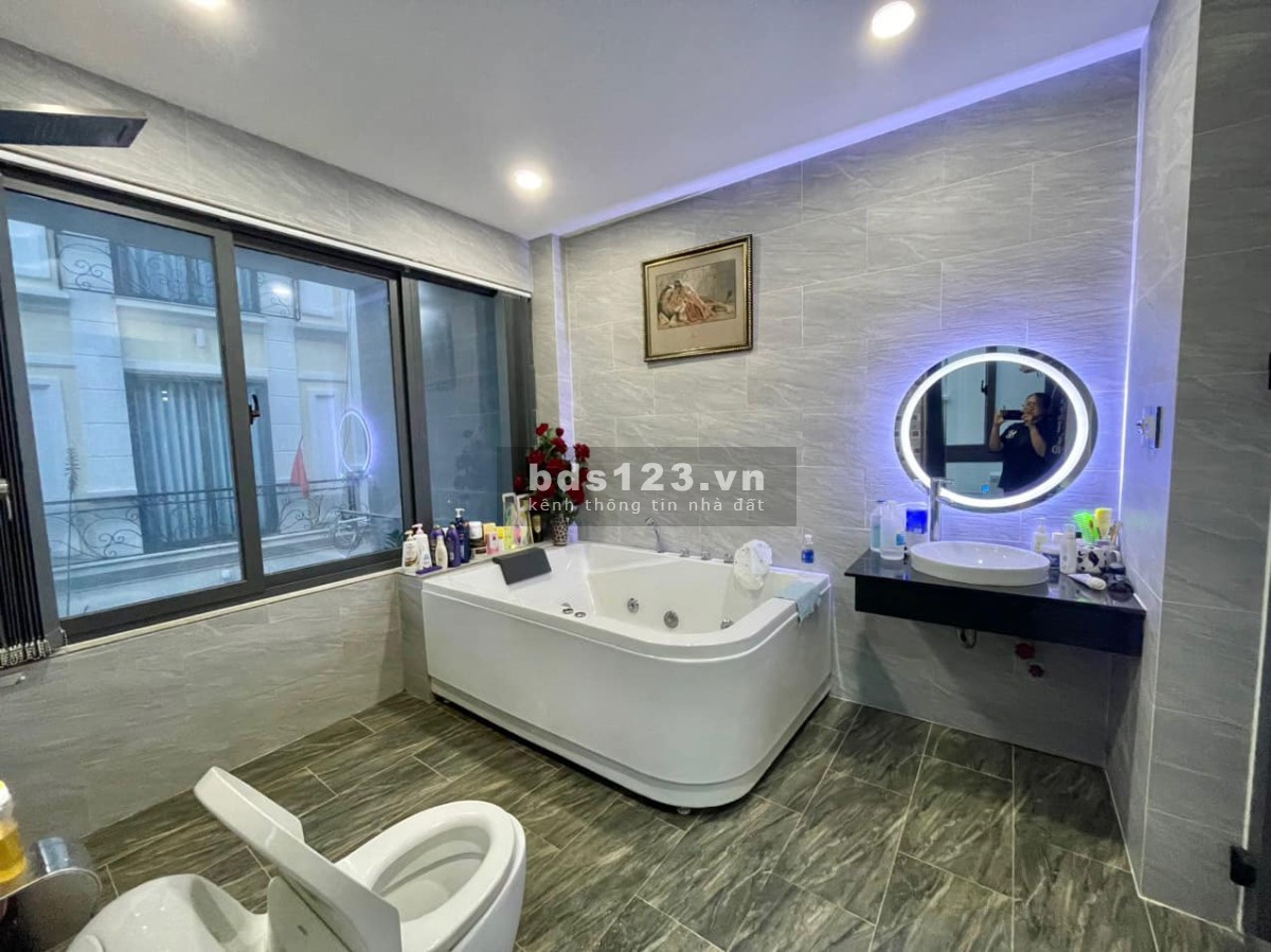 Nhà thiệt bự, thiệt đẹp, xe hơi cất nhà, 4PN 5WC, 76m2, sát PVĐ, BìnhThạnh, giá bán chỉ 9.x tỷ