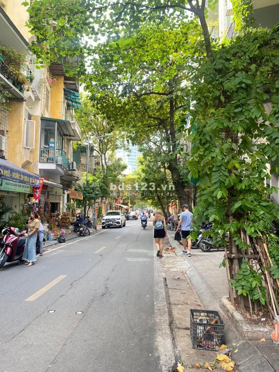Bán nhà hiếm giá rẻ ở Thái Hà Hoàng Cầu - 65m2, 5 tầng thanh lý mạnh.
