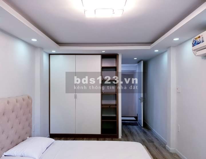 Nhà lung linh, khu an ninh, 3 lầu , 3PN 3WC, sát Lê Quang Định, Bình Thạnh, Chỉ 4.X tỷ.