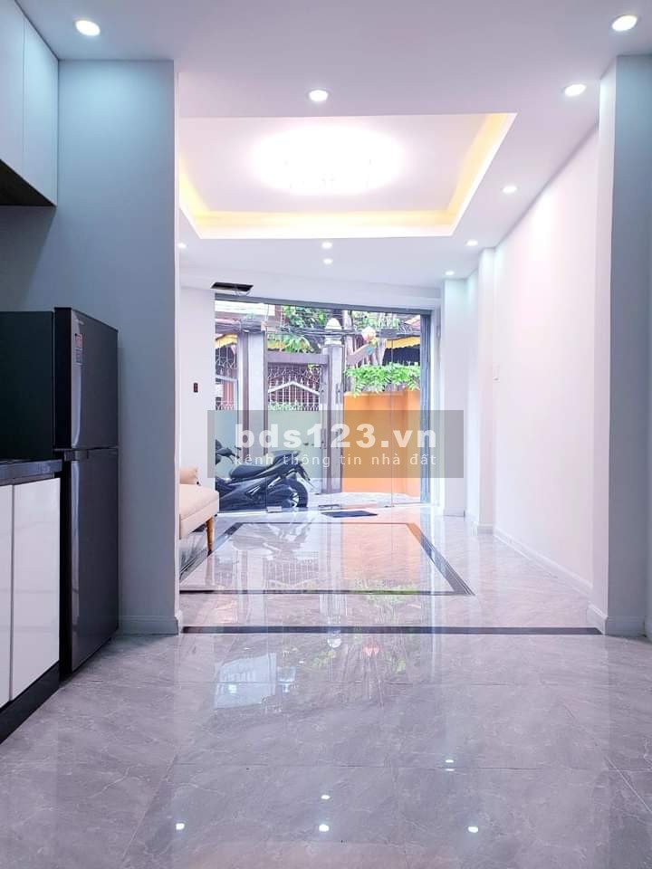 Nhà lung linh, khu an ninh, 3 lầu , 3PN 3WC, sát Lê Quang Định, Bình Thạnh, Chỉ 4.X tỷ.