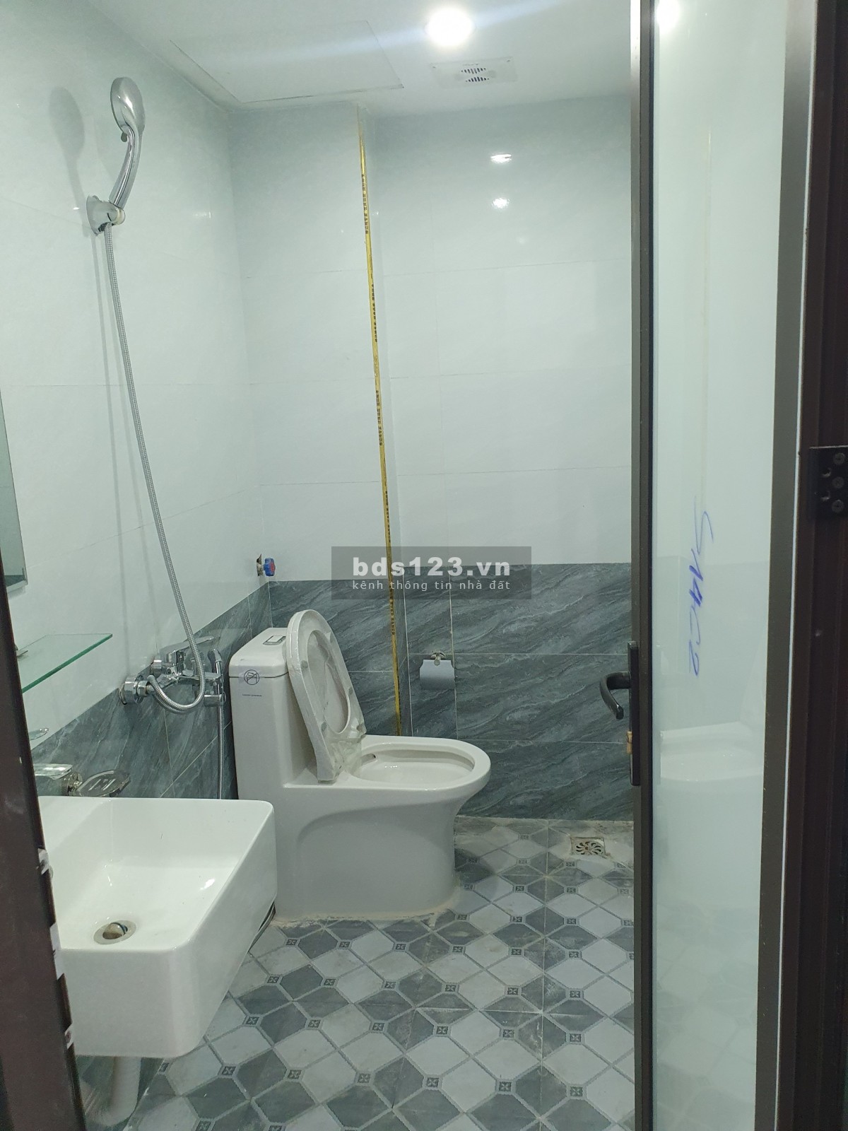 Bán nhà căn góc 3 tầng giá rẻ tài chính công nhân chỉ nhỉnh 1 tỷ xíu