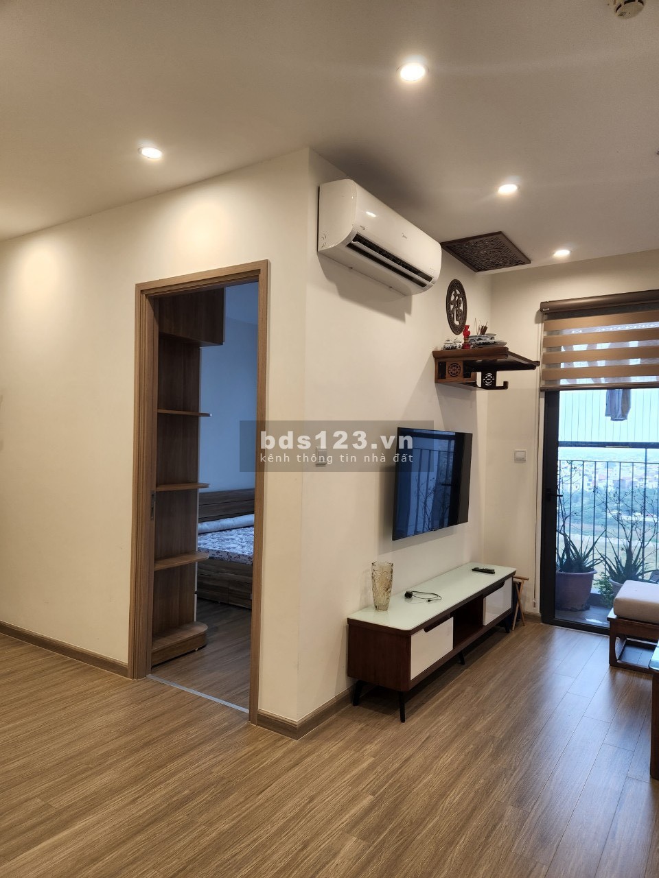 Chính chủ bán cắt lỗ căn 1 phòng ngủ + 1 Sakura 2.150 Vinhomes Smart City.
