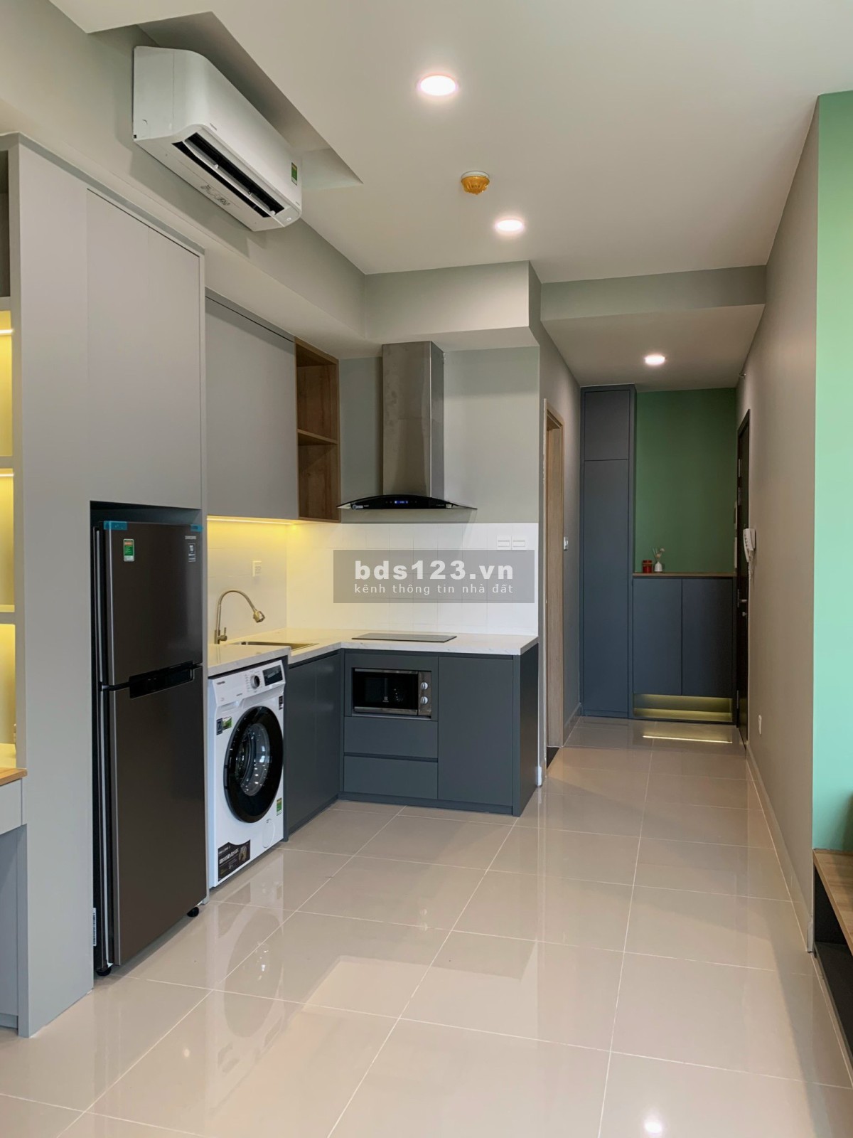 BÁN GẤP căn hộ 1PN The Sun Avenue Quận 2 giá 1,8 tỷ view sông, diện tích 33 m2, liên hệ 083 555 8886