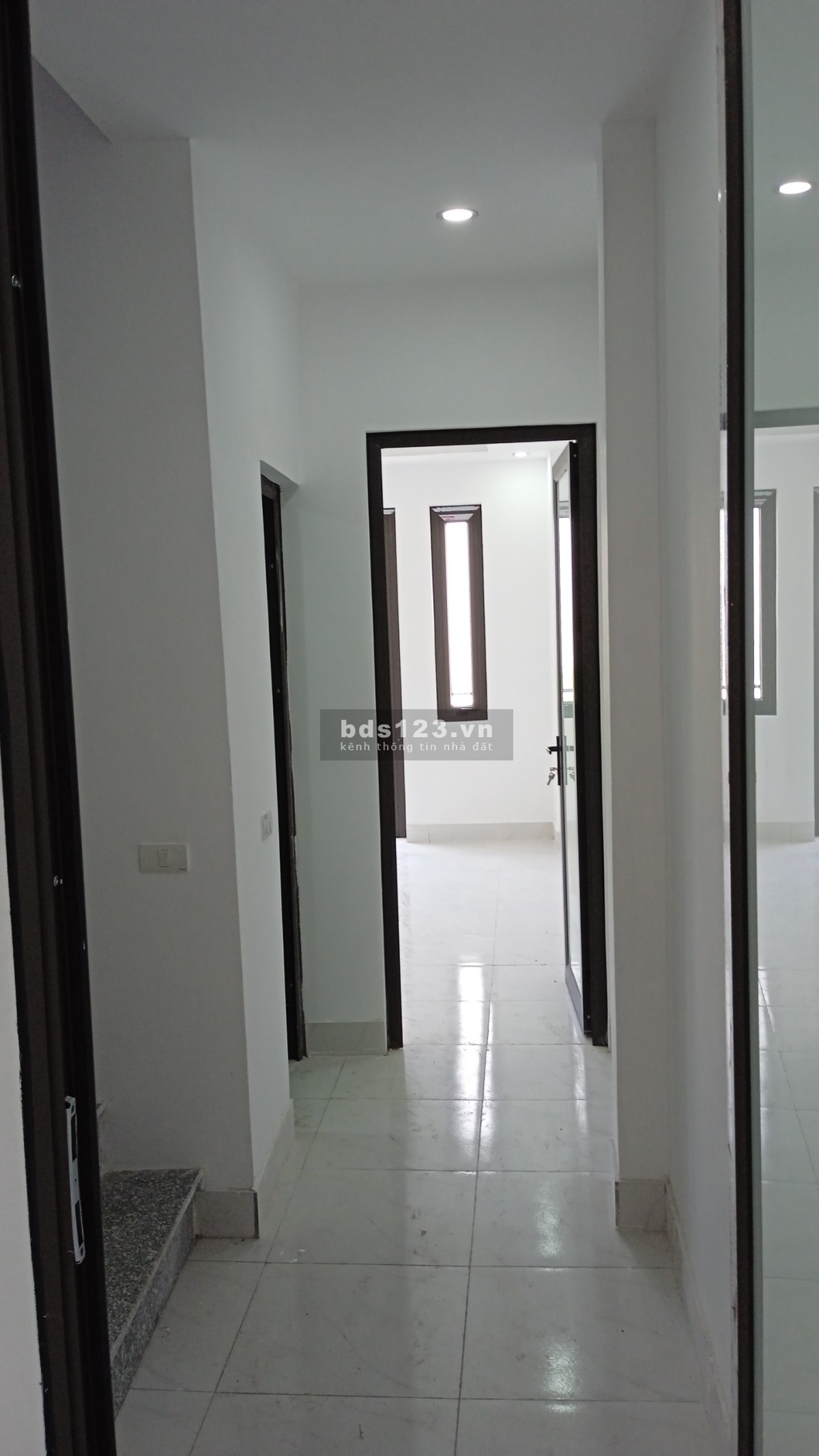 Bán nhà căn góc 3 tầng giá rẻ tài chính công nhân chỉ nhỉnh 1 tỷ xíu