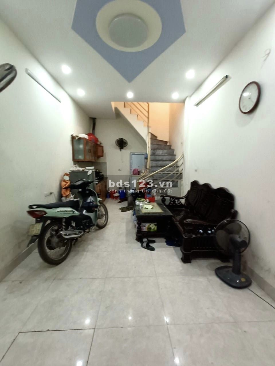 Bán nhà Phan Đình Giót, Thanh Xuân, 30m, 3 tầng, nhỉnh 2 tỷ, nhà đẹp, ở ngay, sát ô tô.